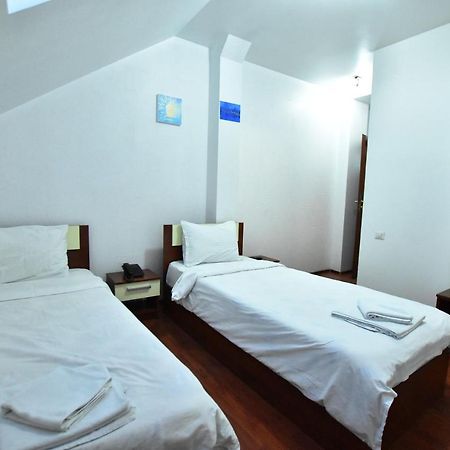 Hotel Euphoria Craiova Exterior foto