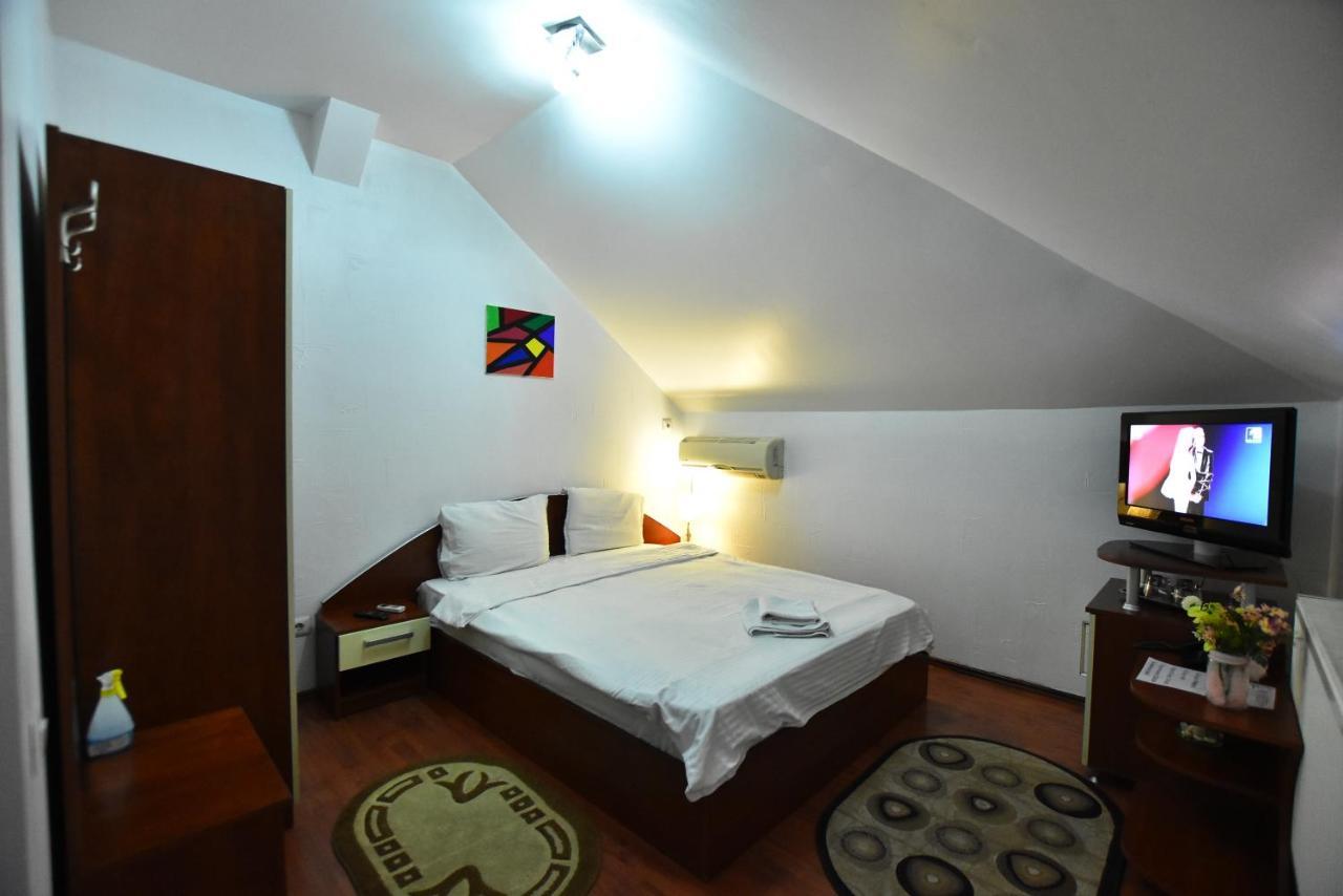 Hotel Euphoria Craiova Exterior foto